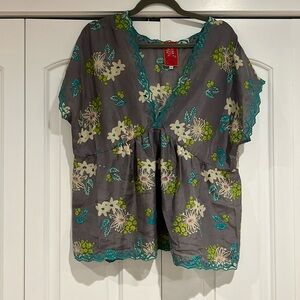 Johnny Was washable silk floral pattern top, Gray with Teal Accents